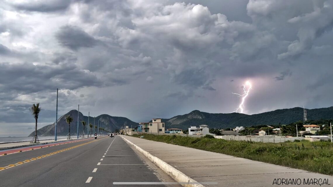 Defesa Civil de Maricá emite alerta com possibilidade de chuva forte com raios