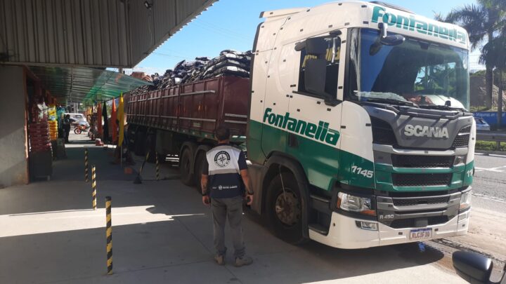 Operação Foco e Sefaz apreendem mais de 30 toneladas de ração com irregularidades em Maricá