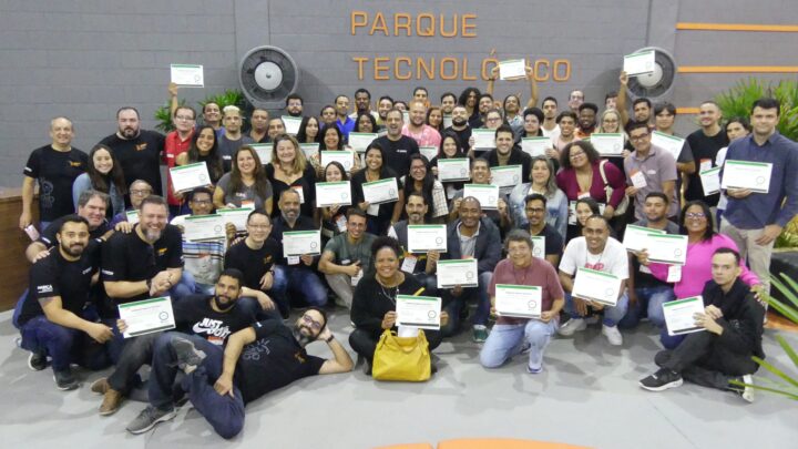 Desafio de programação e gestão, hackathon marca a formatura da segunda turma do Maricá Edutech