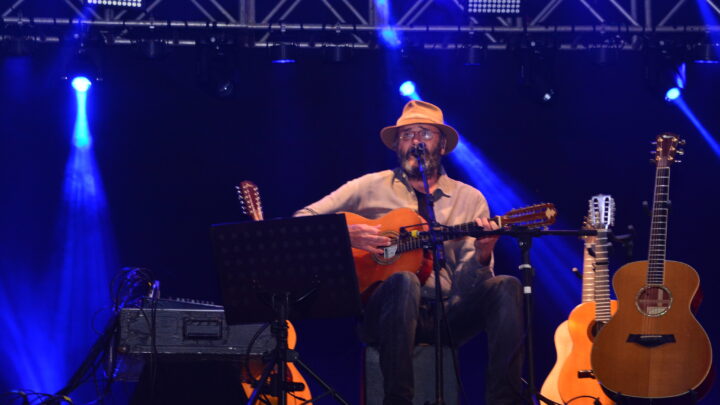 Arraiá de Maricá 2023: Almir Sater encerra segundo dia em Itaipuaçu