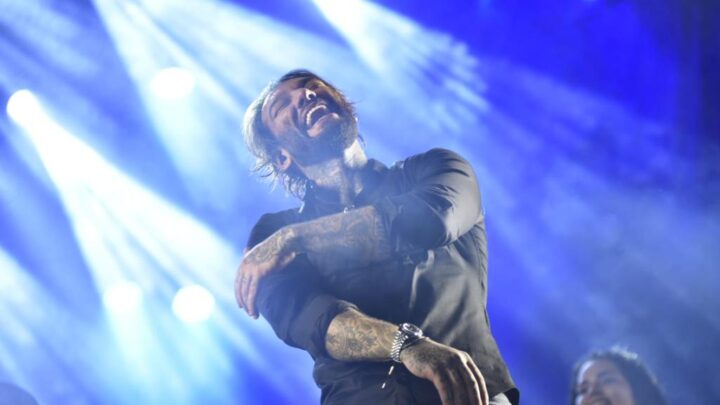 Lucas Lucco incendeia Arraiá de Maricá