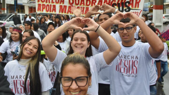 Marcha para Jesus reuniu centenas de fiéis em Maricá