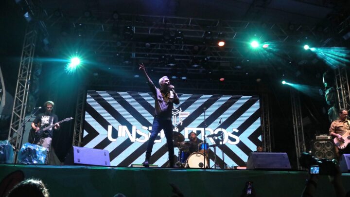 Cultura Rock Praia: Primeira noite tem público animado mesmo com chuva