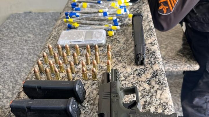 PM prende traficante 2M foragido por homicídio com arma e drogas em, Arraial do Cabo