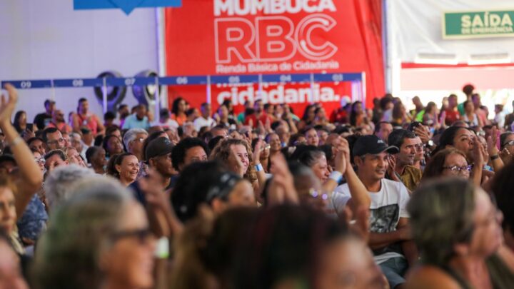 Prefeitura de Maricá encerra ciclo de entregas dos cartões mumbuca