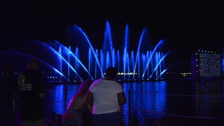 Natal Iluminado de Maricá é encerrado com queima de fogos