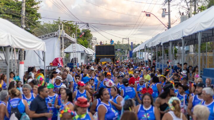 Maricarnaval 2024: quatro blocos agitam o primeiro dia