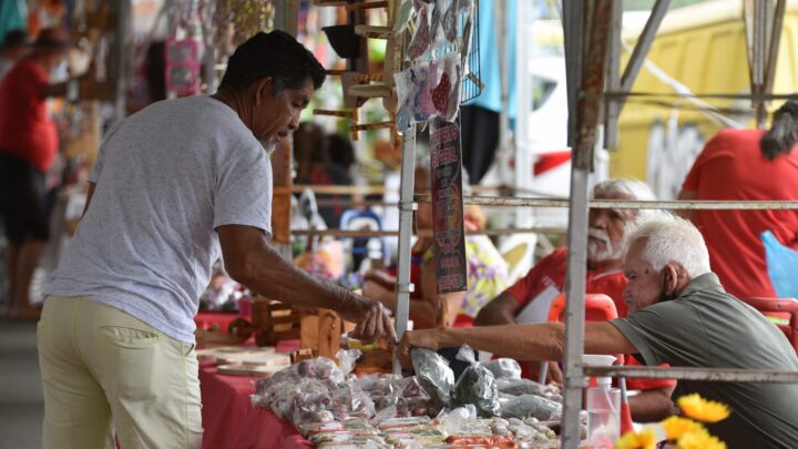 Feiras livres solidárias agitam Itaipuaçu e Bambuí neste sábado (16/03)