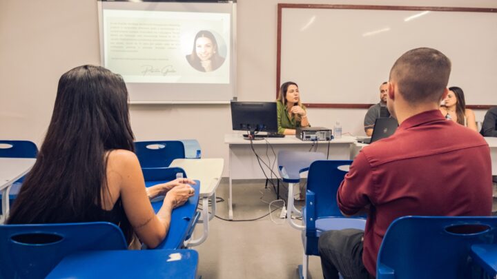 Palestra na Universidade Vassouras encerra Semana do Consumidor em Maricá