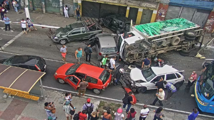 Acidente na Alameda São Boa Ventura deixa 7 feridos em Niterói