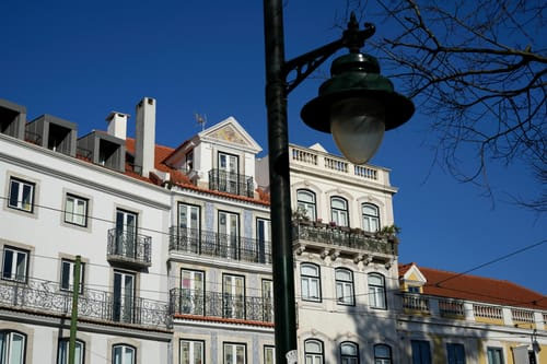 Polícias e bombeiros a fiscalizar casas denunciadas por sobrelotação. Eis o que o Chega quer em Lisboa