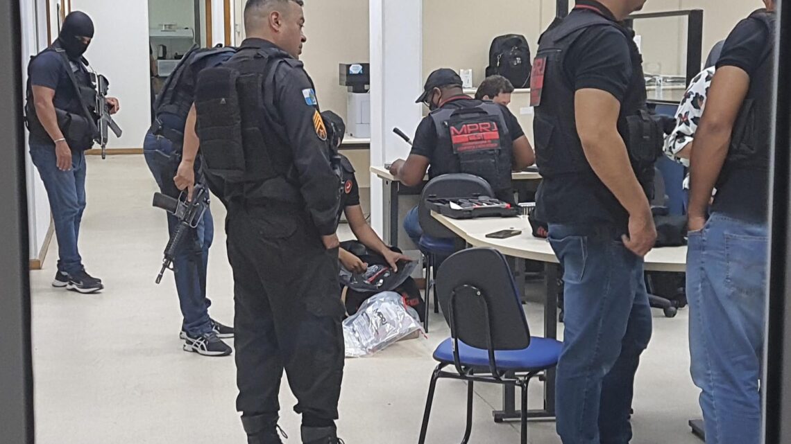 Miliciano se passava por policial em delegacia e ‘participava’ de operações