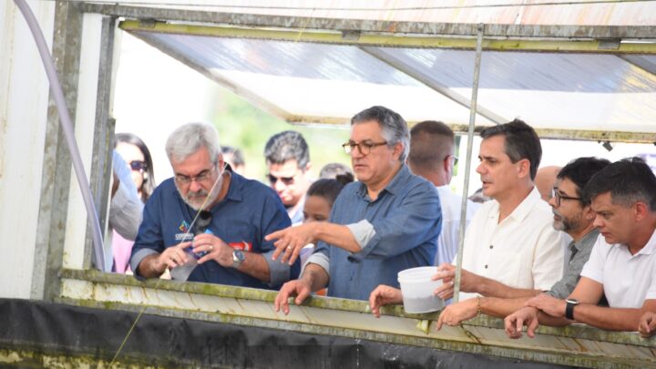 Ministro Padilha visita projeto inovador em Maricá e destaca riqueza humana e geração de renda