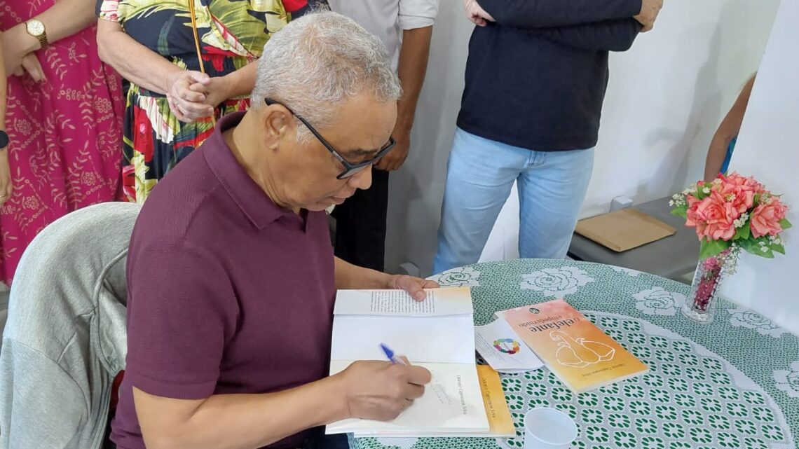 Instituto de Seguridade Social de Maricá promove café da manhã com o lançamento do livro “O Elefante Empedernido”