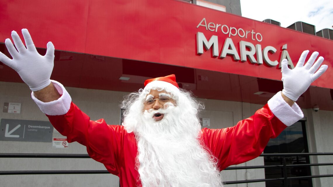 Papai Noel embarca no Aeroporto de Maricá para fazer o Natal de 400 crianças em Pindobas