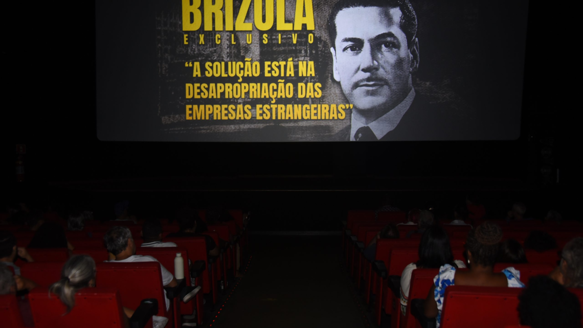 Pré-estreia do documentário sobre Leonel Brizola lota Cine Henfil Pré-estreia do documentário sobre Leonel Brizola lota Cine Henfil