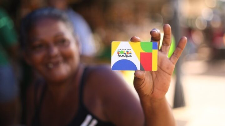Bolsa Família chega a mais de 20,5 milhões de famílias a partir desta segunda (17)