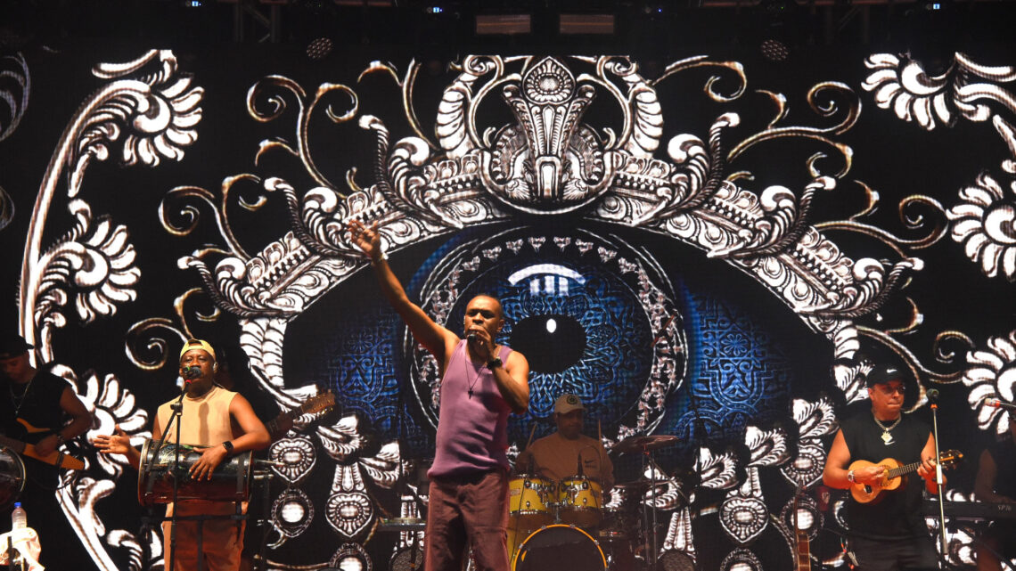 Festa de São José atrai multidão com shows dos grupos Pique Novo e Swing e Simpatia Festa de São José atrai multidão com shows dos grupos Pique Novo e Swing e Simpatia