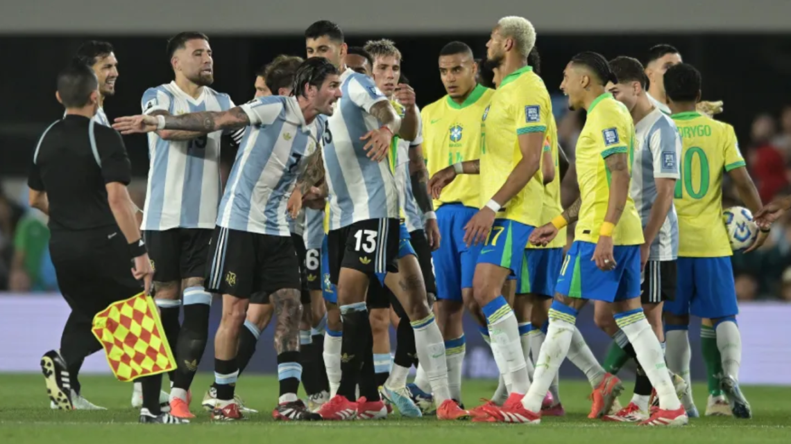 Brasil sofre maior derrota da história em fase de qualificação, Argentina 4 x 1 Brasil pelas Eliminatórias