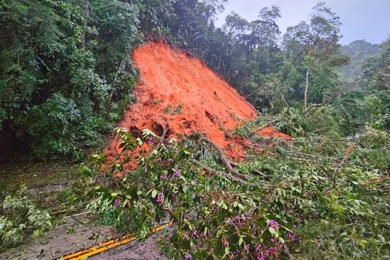 Reconhecimentos de emergência, atuação antecipada e Defesa Civil Alerta fortalecem resposta e protegem população no RJ Reconhecimentos de emergência, atuação antecipada e Defesa Civil Alerta fortalecem resposta e protegem população no RJ