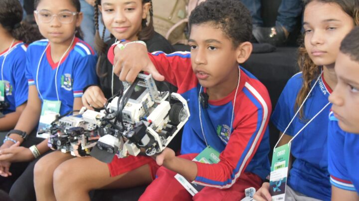 Robôs invadem Maricá na etapa regional da Olimpíada Brasileira de Robótica, que reúne estudantes de escolas públicas e particulares
