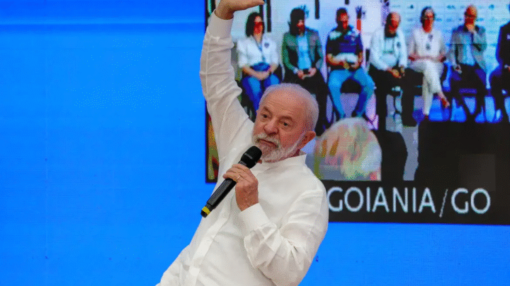 Lula lembra covid e diz que saúde não tem esquerda ou direita