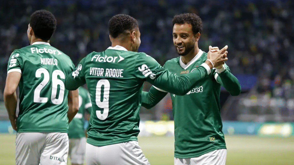 Brasileiro: Palmeiras joga no ritmo de Vitor Roque e goleia o Inter Brasileiro: Palmeiras joga no ritmo de Vitor Roque e goleia o Inter