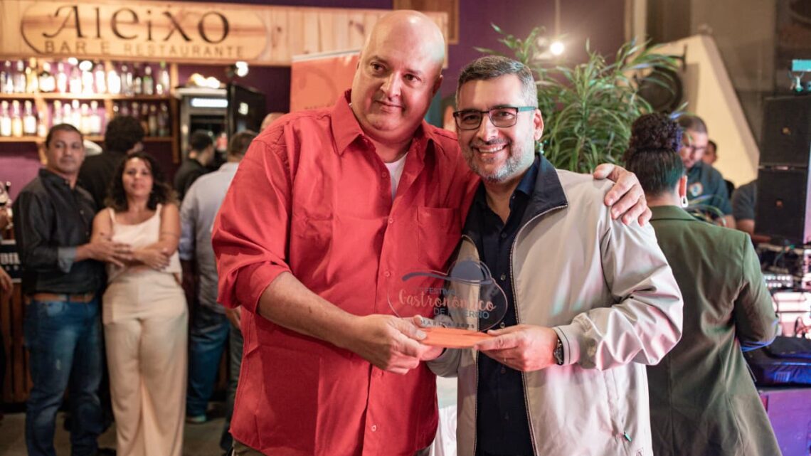 Festival Gastronômico de Inverno de Maricá premia destaques da 7ª edição durante evento de encerramento Festival Gastronômico de Inverno de Maricá premia destaques da 7ª edição durante evento de encerramento