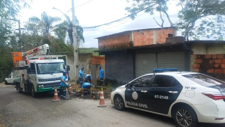 Polícia flagra pontos clandestinos de abastecimento de água no Sapê, em Niterói