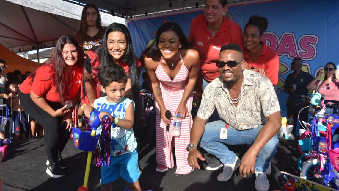 Prefeitura de Maricá leva alegria a comunidades no Dia das Crianças Prefeitura de Maricá leva alegria a comunidades no Dia das Crianças