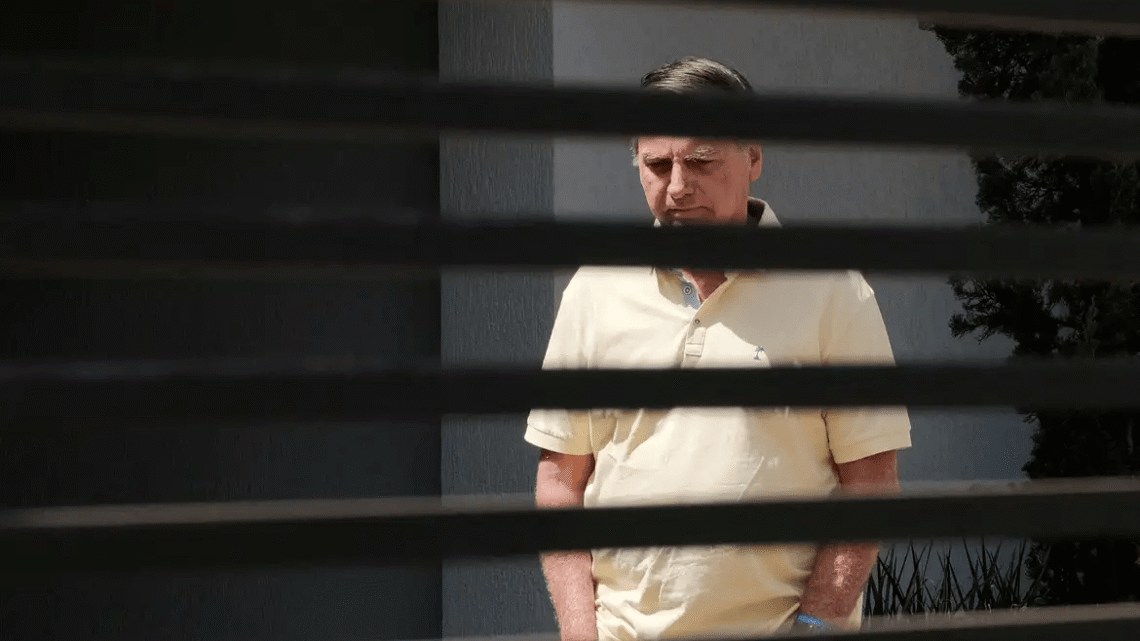 Bolsonaro cita paranoia em audiência de custódia; prisão é mantida