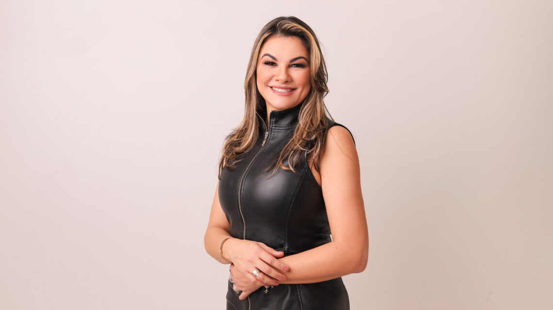 Educadora paraense é premiada por projeto pioneiro de alfabetização de autistas não verbais