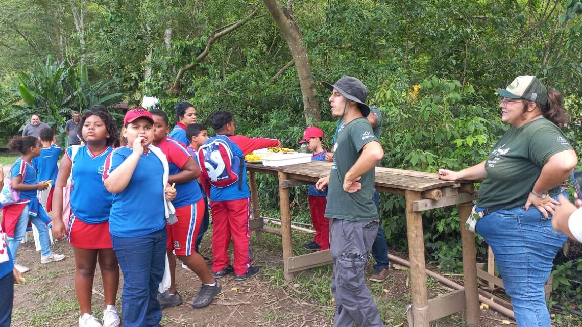 Alunos da rede municipal de Maricá vivenciam cultivo sustentável e a importância de cuidar do meio ambiente