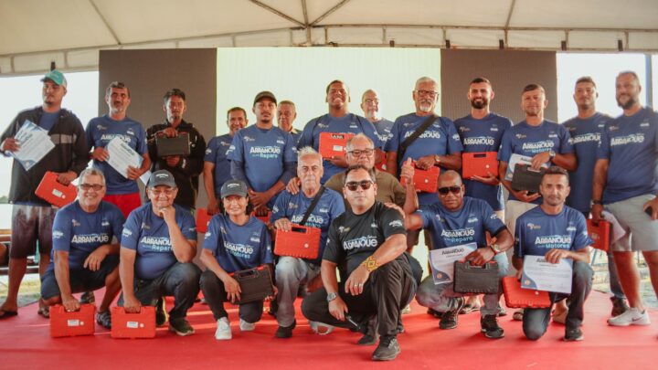 Pescadores de Maricá concluem cursos do Projeto Arranque, que fortalece segurança e independência da categoria