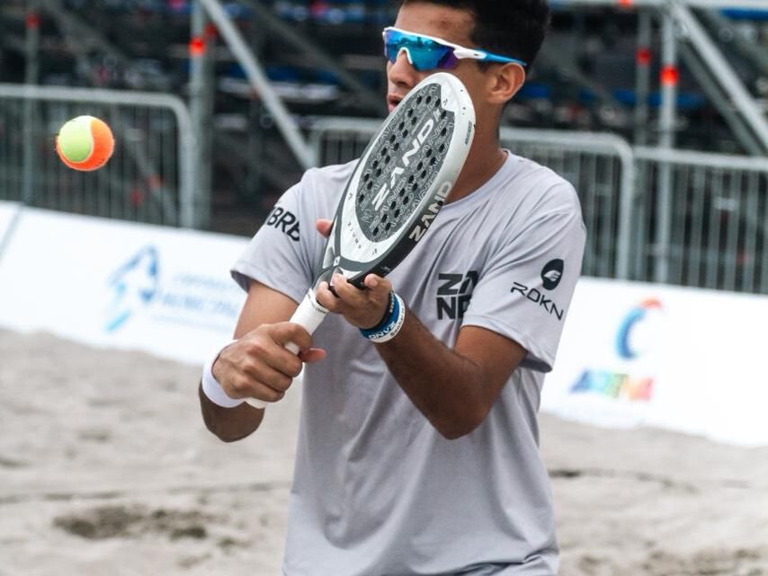 Daniel Mola e Antomi Ramos,  atletas do CT Lucas Sousa, disputam o Sand Series Finals, torneio com as oito melhores duplas do ano