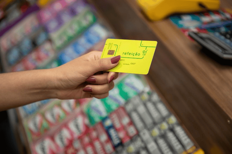 Decreto que moderniza vale-alimentação e vale-refeição é publicado no DOU. Entenda as mudanças