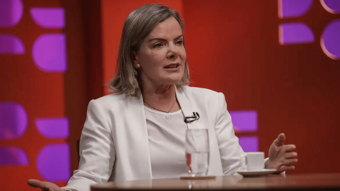 Governo é contra equiparar facções ao terrorismo, diz Gleisi Hoffmann 