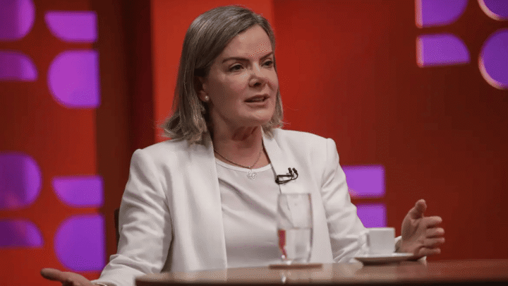 Governo é contra equiparar facções ao terrorismo, diz Gleisi Hoffmann 