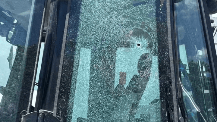 Barricada Zero: sete presos e servidor baleado no segundo dia da operação em Caxias