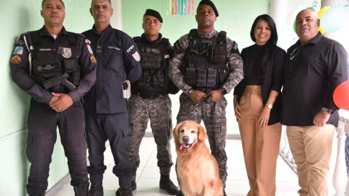 Prefeitura de Maricá inicia terapia para pessoas com deficiência com auxílio de cães da Polícia Militar