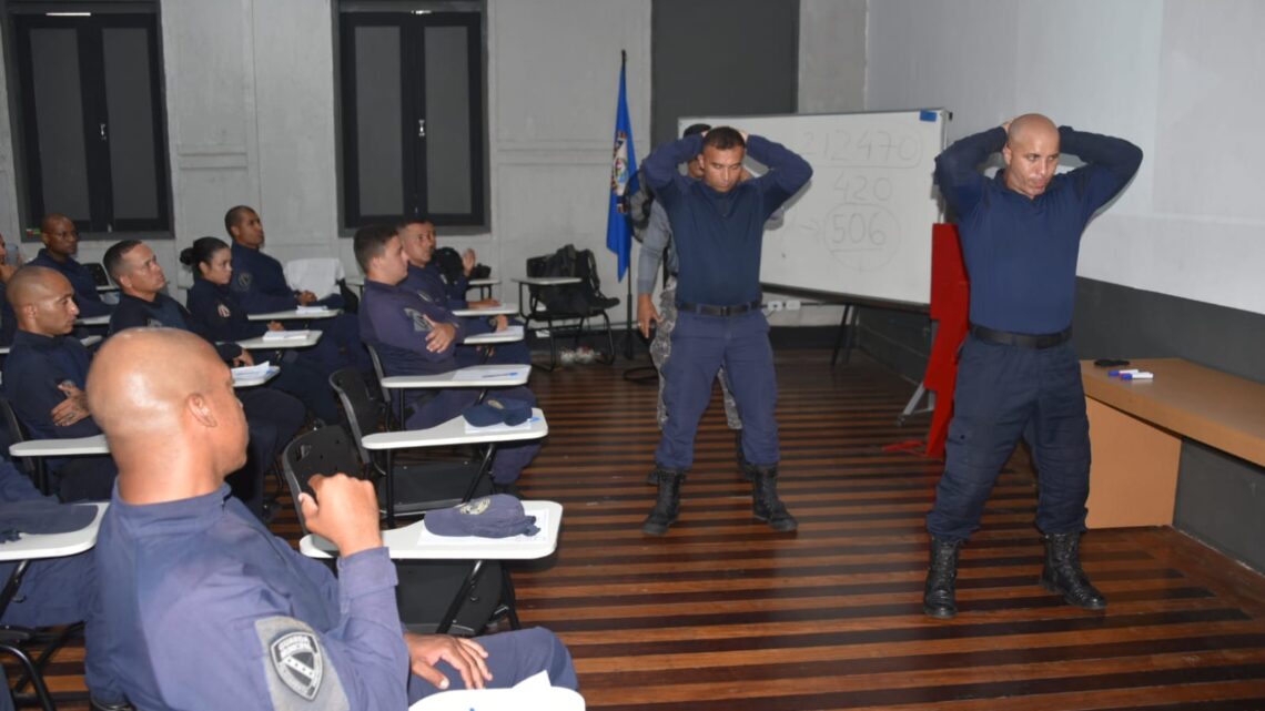 Guarda Municipal de Maricá participa de treinamento com a Polícia Militar