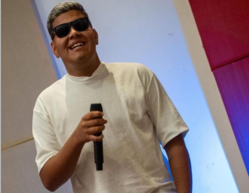 Dougllas Fernanddo lança pout-pourri com clássicos do carnaval