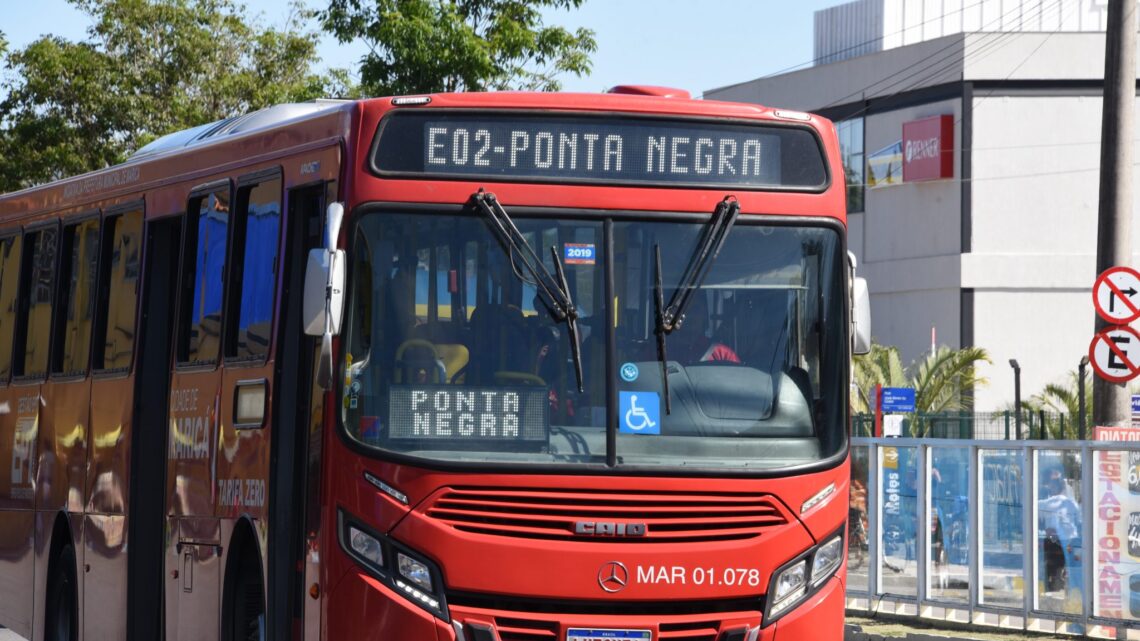 Prefeitura de Maricá amplia horários dos ônibus vermelhinhos que atendem Ponta Negra