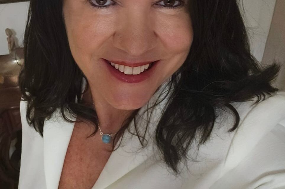 Entre letras e patas: a escrita afetuosa de Joana Teixeira e seu amor pelos pets