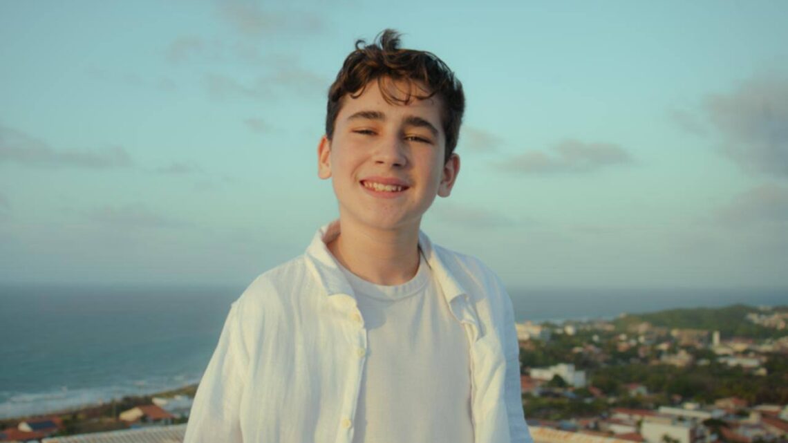 Junior D’Mais lança clipe solo gravado em São Luís e revive clássico do Backstreet Boys com emoção e nostalgia