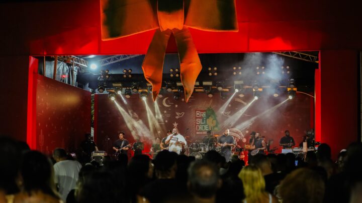 Natal Brasilidade: Thiago Soares e Renan Oliveira levam multidão ao Centro de Maricá no último fim de semana de atrações