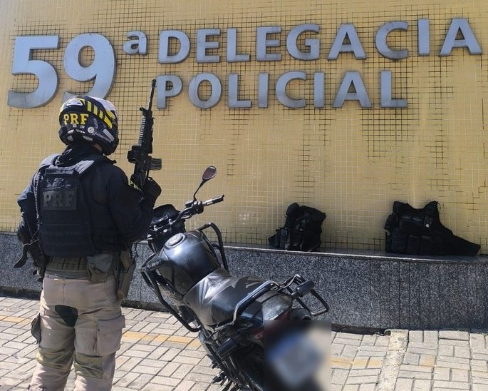 Em Duque de Caxias, PRF apreende motocicleta adulterada