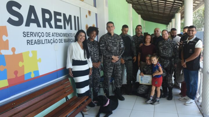 Maricá inicia atendimento terapêutico com cães para crianças com deficiência