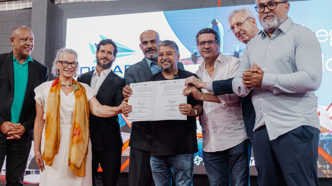 Maricá firma parceria inédita para produzir aeronaves no município