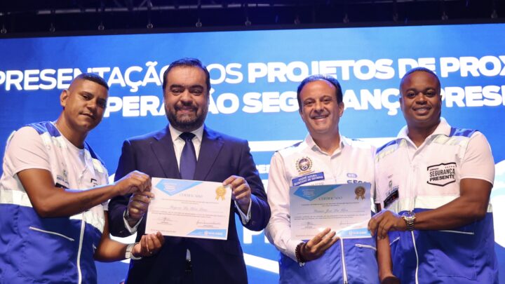 Cláudio Castro participa da formatura de mais de mil novos agentes do Segurança Presente e anuncia cinco novos projetos